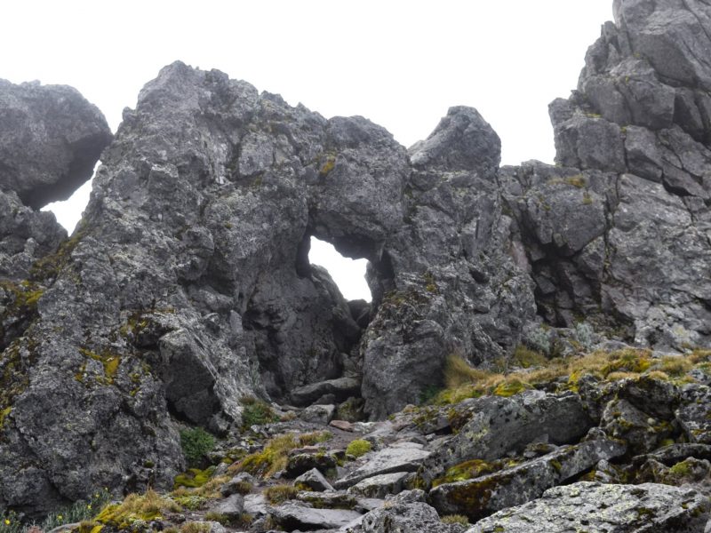 LA FAMILIA SOBRE LA ROCA – Introducción  por ESTEBAN